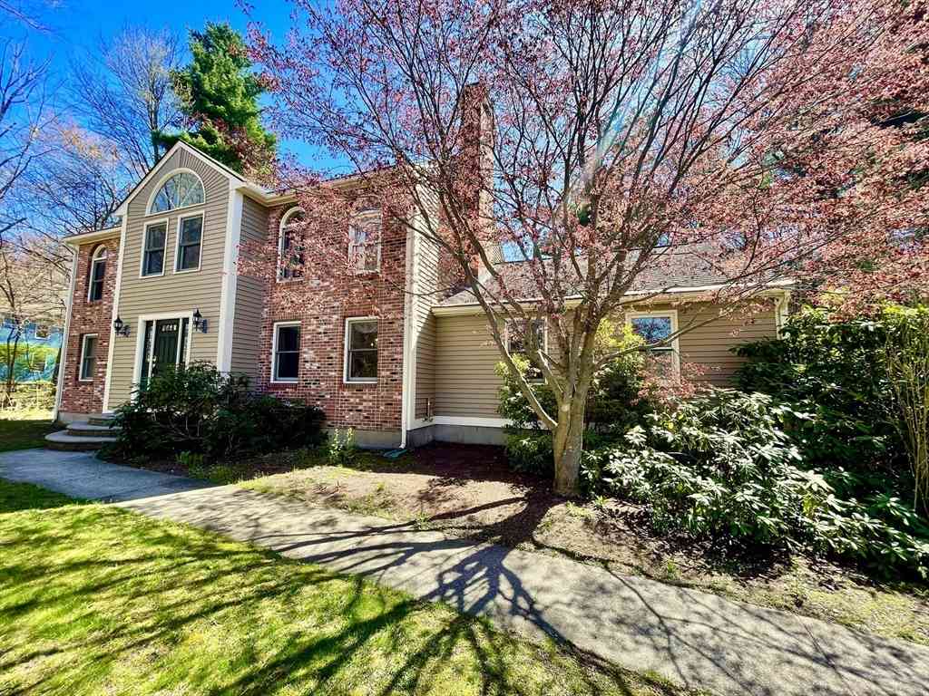 Homes For Sale - 128 Upton Rd<br/> Worcester County, Westborough, MA 01581