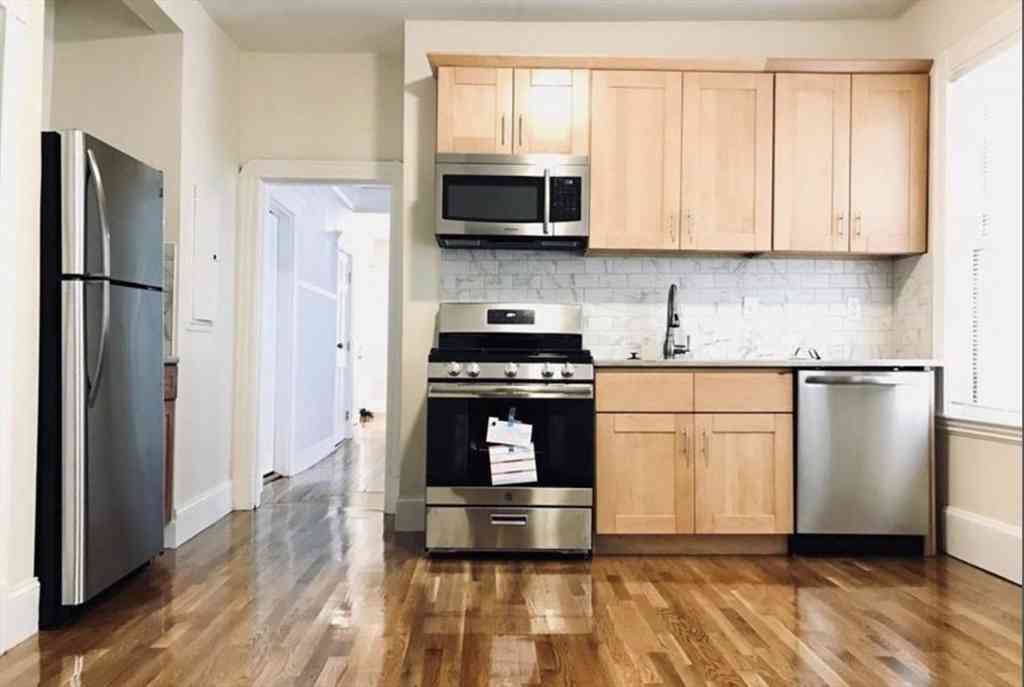 Apartment For Rent - 114-116 Thornton St #1<br/> Boston, MA 02119