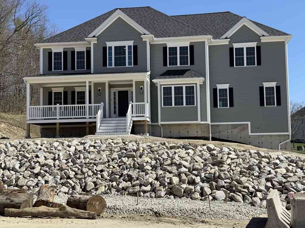 Homes For Sale - 2 Clover Glen Circle<br/> Shrewsbury, MA 01545