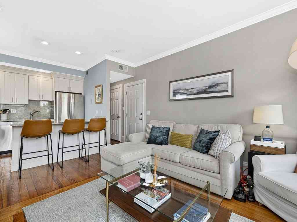 Condo For Sale - 58 Winthrop Street #3<br/> Boston, MA 02129