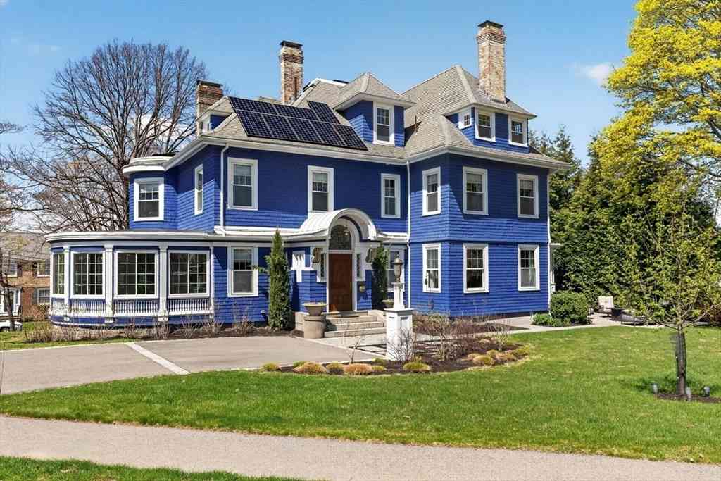 Homes For Sale - 30 Magnolia Rd<br/> Norfolk County, Milton, MA 02186