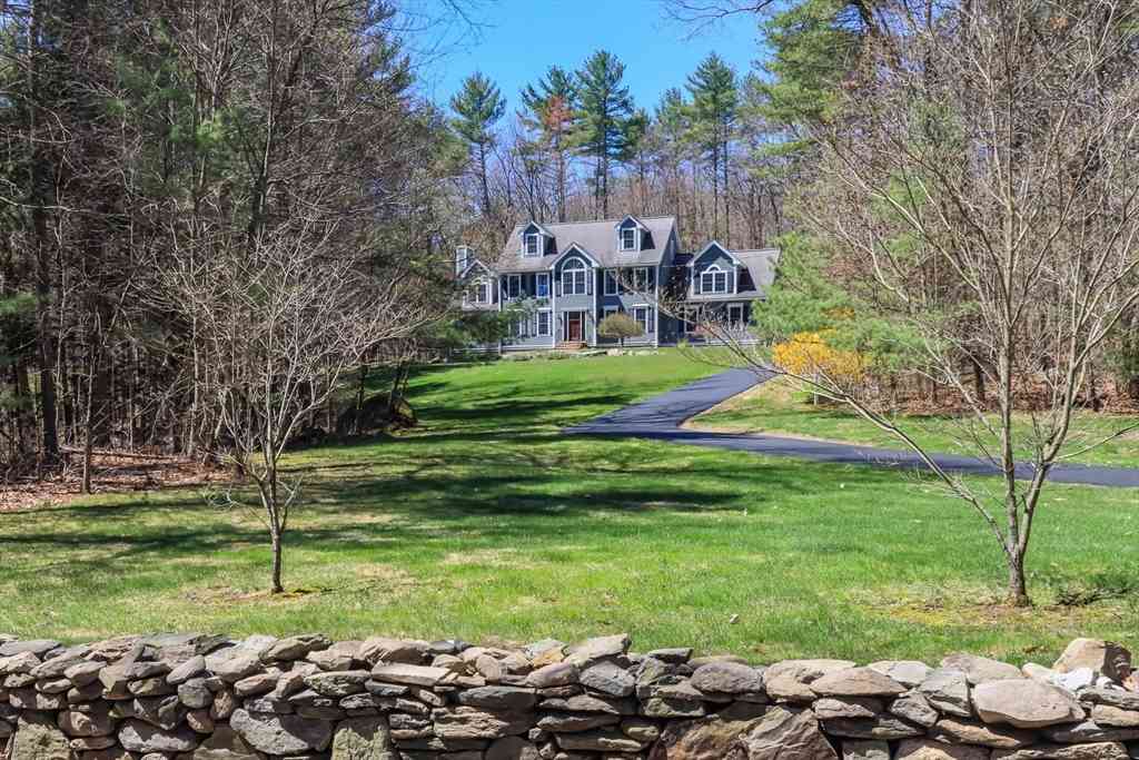 Homes For Sale - 515 Old Dunstable Rd<br/> Middlesex County, Groton, MA 01450