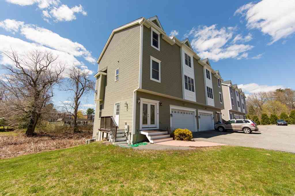 Homes For Rent - 194 Oak St<br/> Shrewsbury, MA 01545