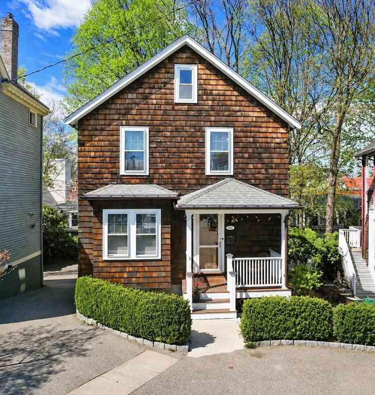 Homes For Sale - 14A Linden Place<br/> Brookline, MA 02445
