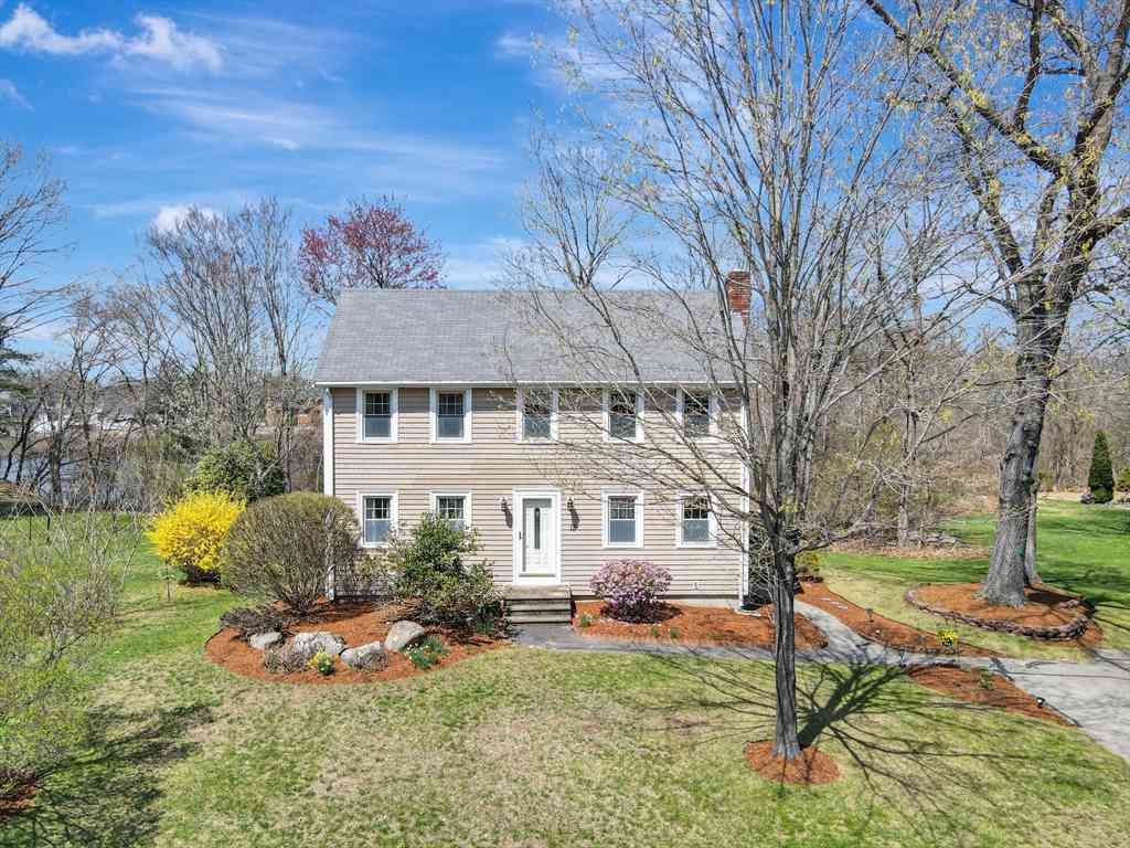 Homes For Sale - 15 Riverside Dr<br/> Bristol County, Mansfield, MA 02048