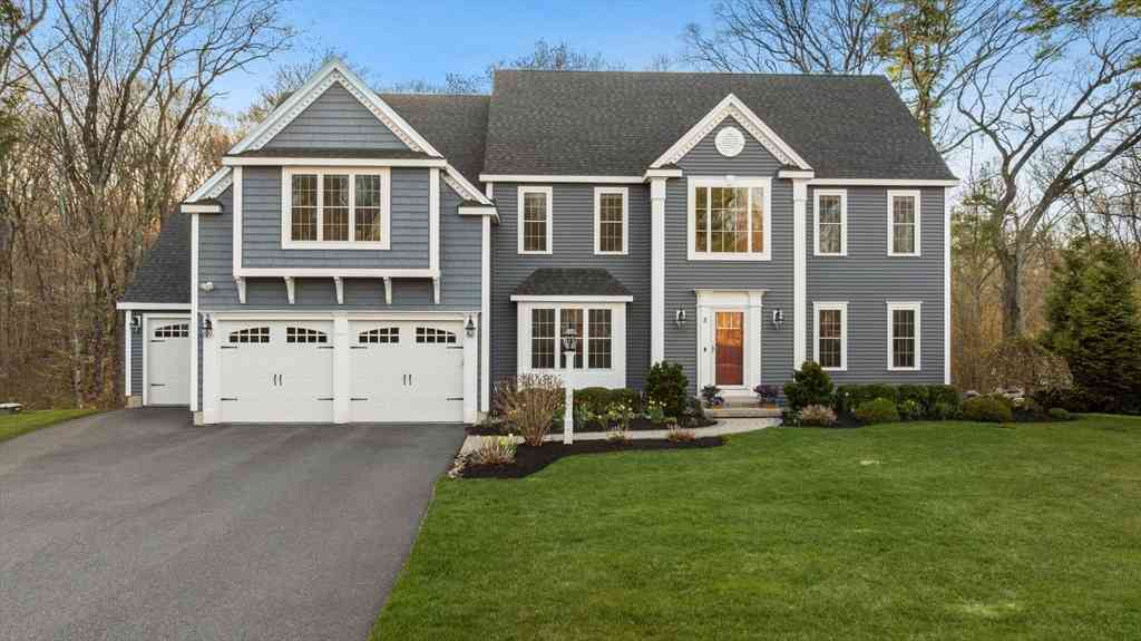 Homes For Sale - 8 Leeds Way<br/> Worcester County, Southborough, MA 01772