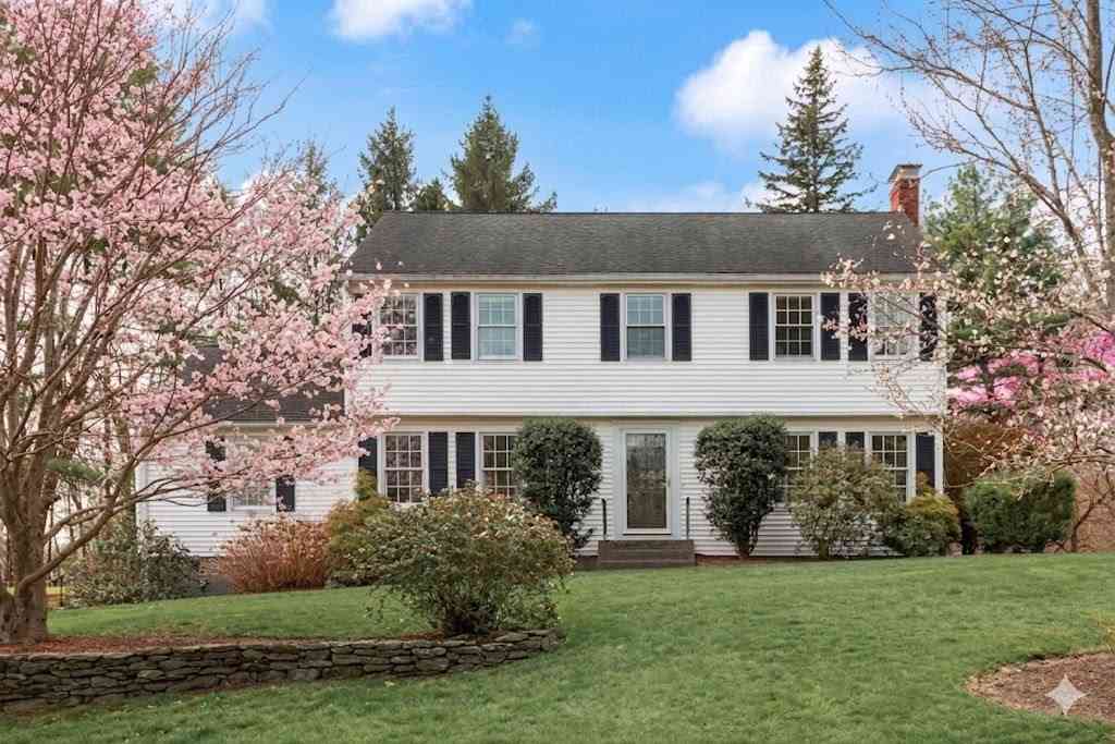 Homes For Sale - 63 Blacksmith Dr<br/> Middlesex County, Sudbury, MA 01776