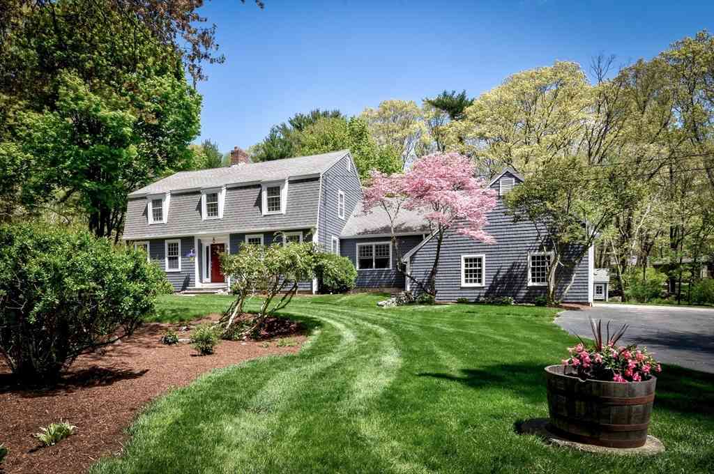 Homes For Sale - 3 Bridle Path<br/> Middlesex County, Sherborn, MA 01770