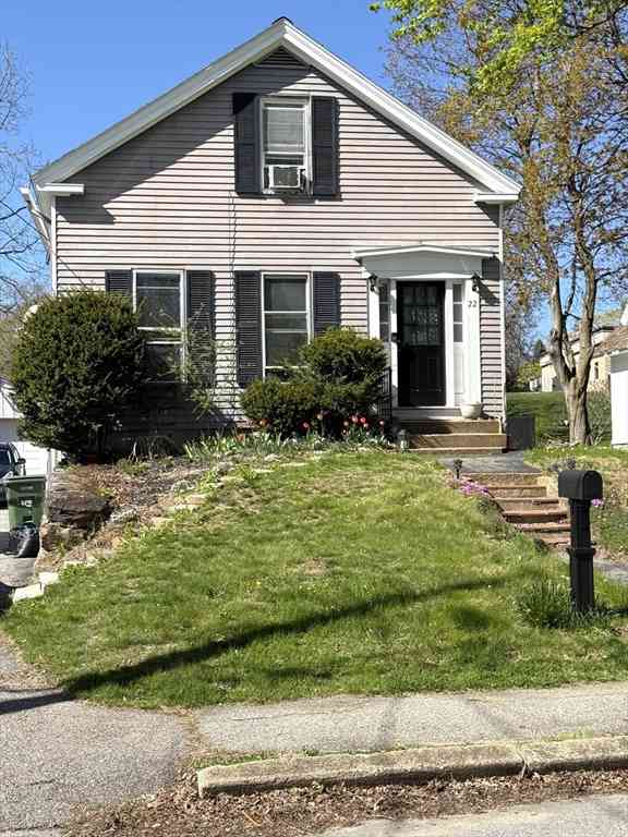 Homes For Sale - 22 Spring St<br/> North Brookfield, MA 01535