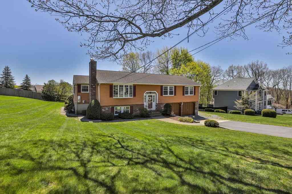Homes For Sale - 84 Converse St<br/> Stoneham, MA 02180
