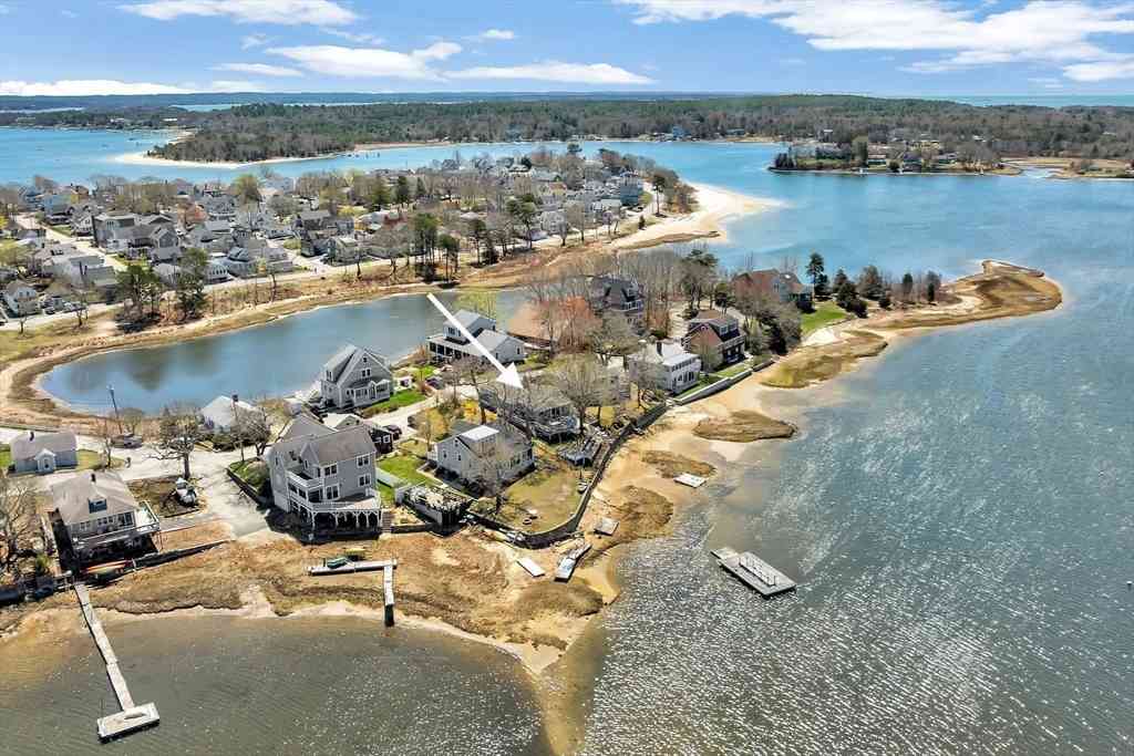 Homes For Sale - 10 Sunset Ave<br/> Wareham, MA 02558