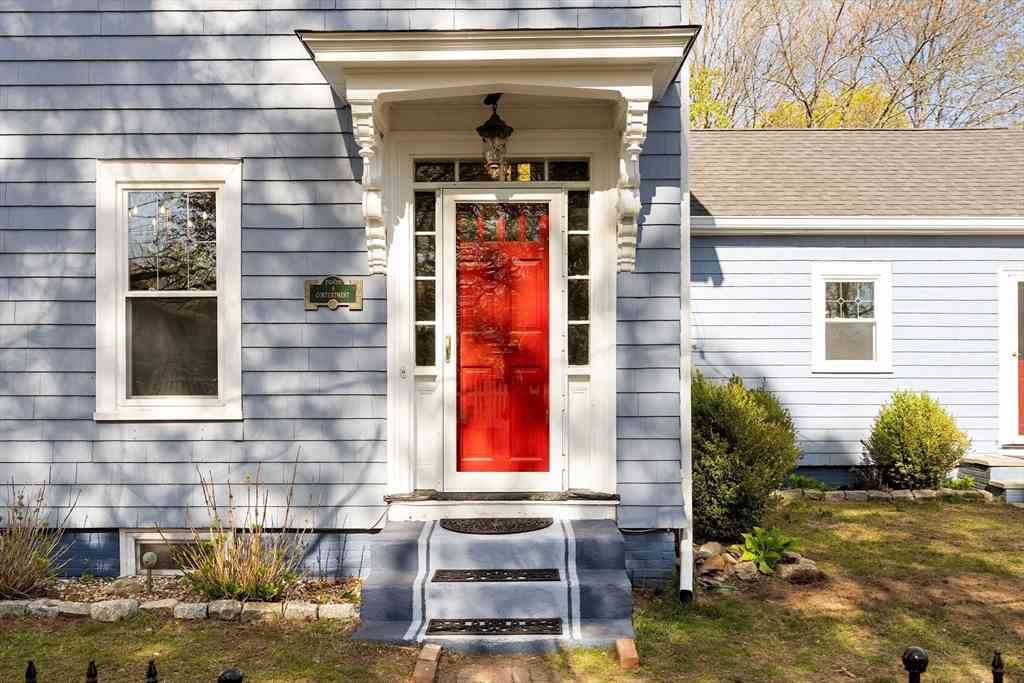Homes For Sale - 8 Contentment Place<br/> Dedham, MA 02026