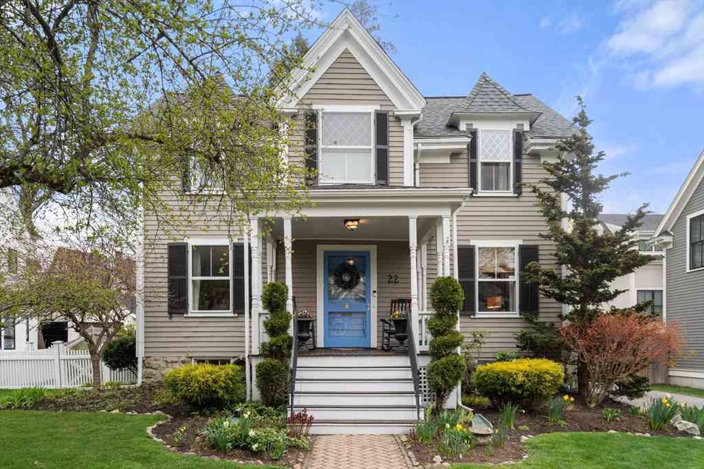 Homes For Sale - 22 Grant St<br/> Needham, MA 02492