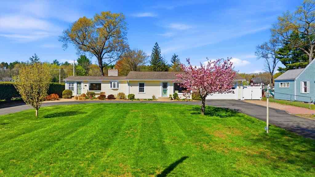 Homes For Sale - 40 Pittroff Avenue<br/> Hampshire County, South Hadley, MA 01075