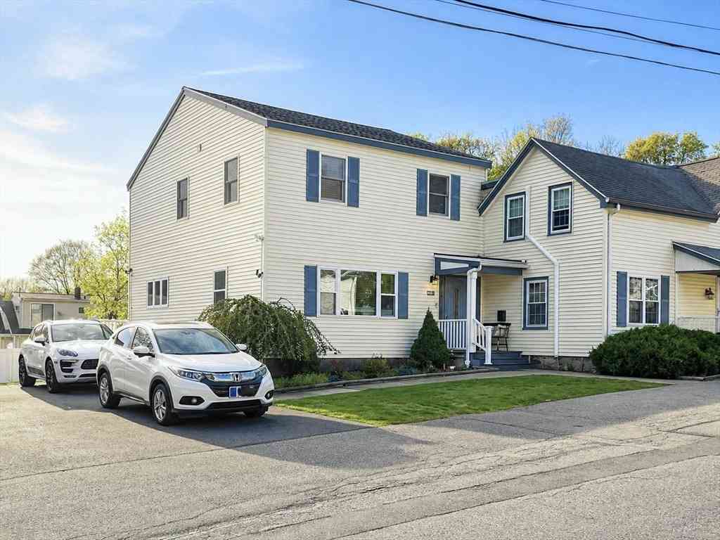 Condo For Sale - 21 Herbert Street #B<br/> Middlesex County, Wakefield, MA 01880