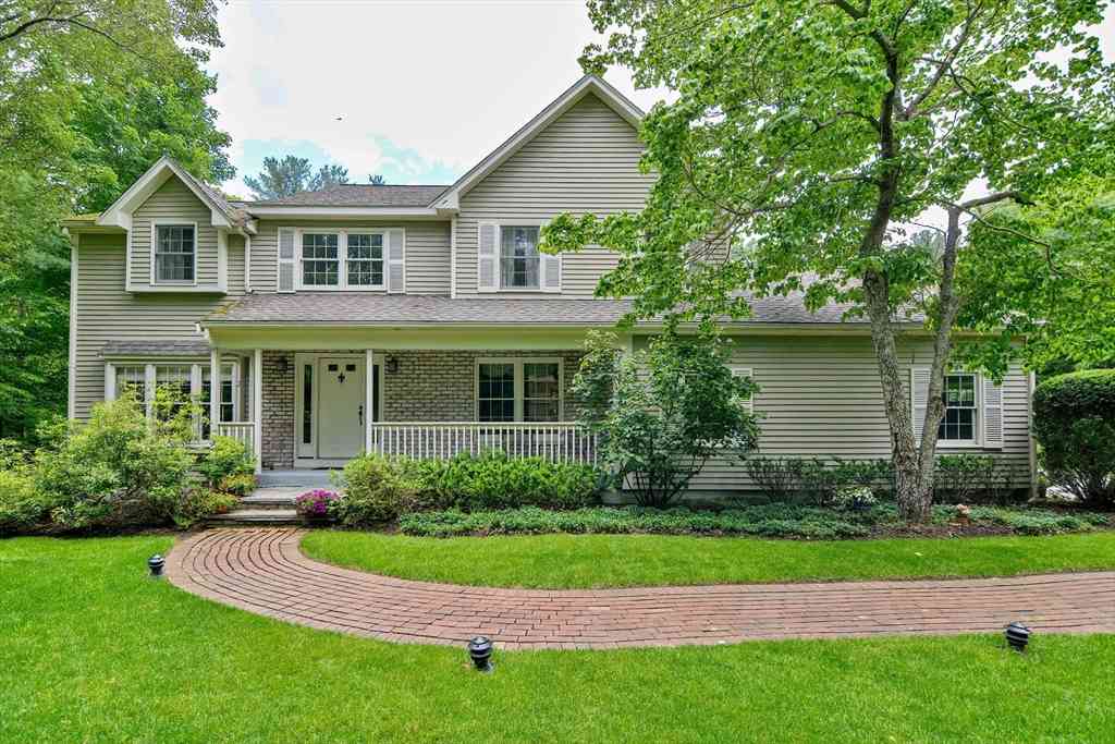Homes For Sale - 70 Randall St<br/> Bristol County, Easton, MA 02356
