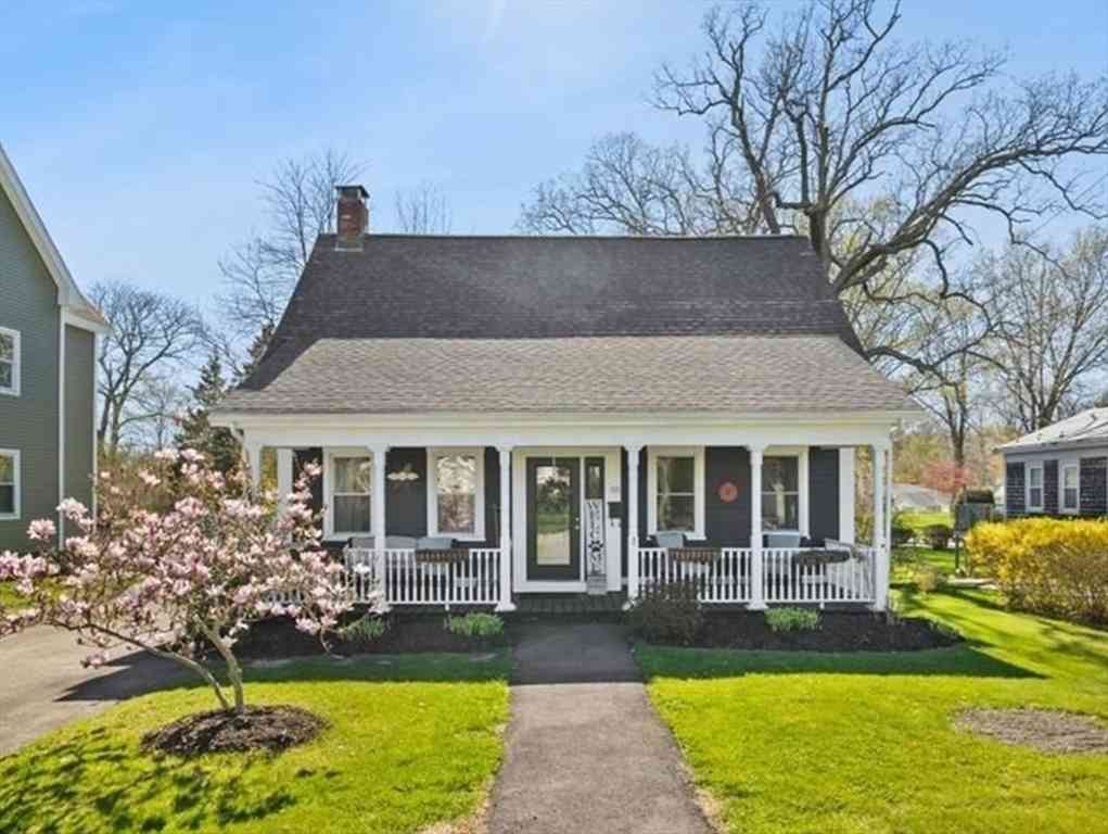 Homes For Sale - 106 Bay St<br/> Taunton, MA 02780