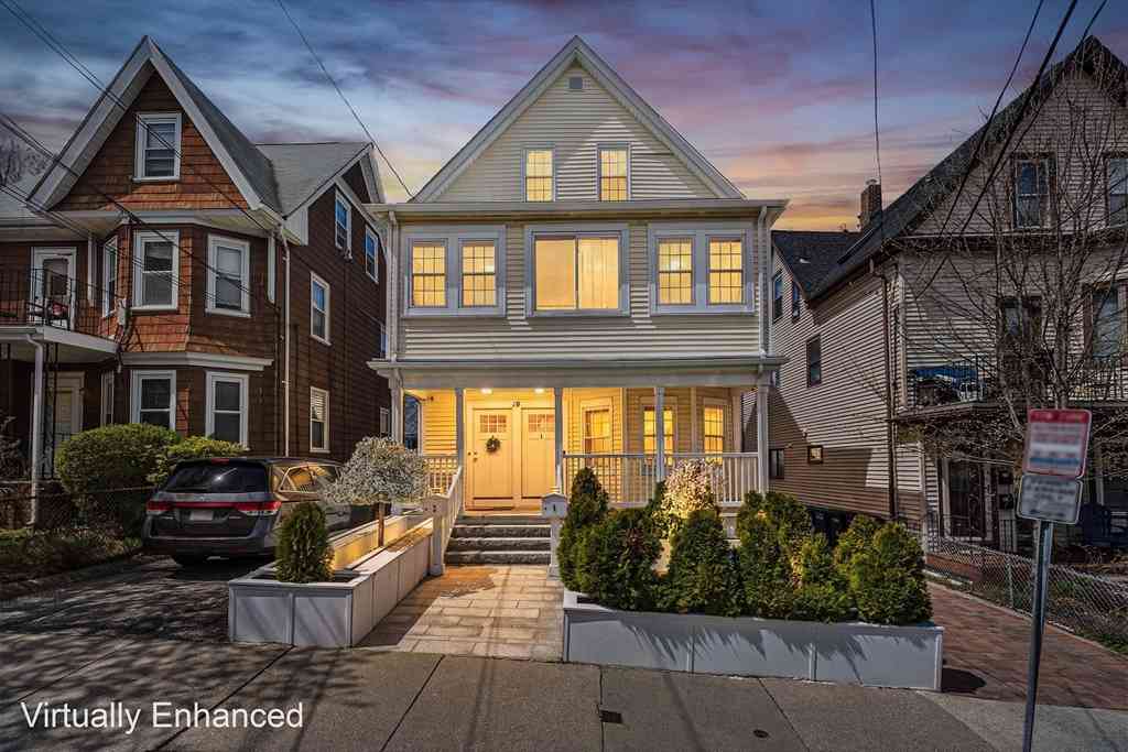 Condo For Sale - 19 Conwell St #2<br/> Somerville, MA 02143