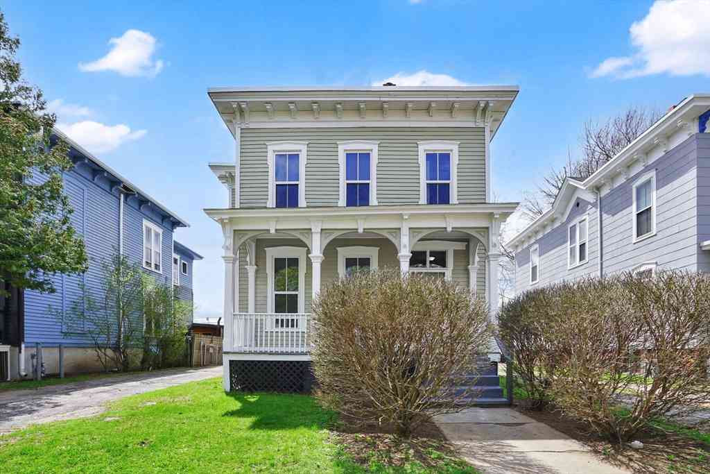 Homes For Sale - 52 Thompson St<br/> Springfield, MA 01109