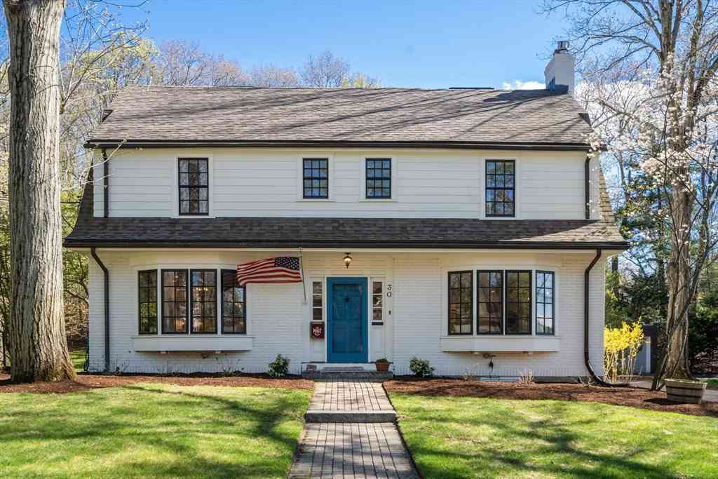 Homes For Sale - 30 Trowbridge Ave<br/> Middlesex County, Newton, MA 02460