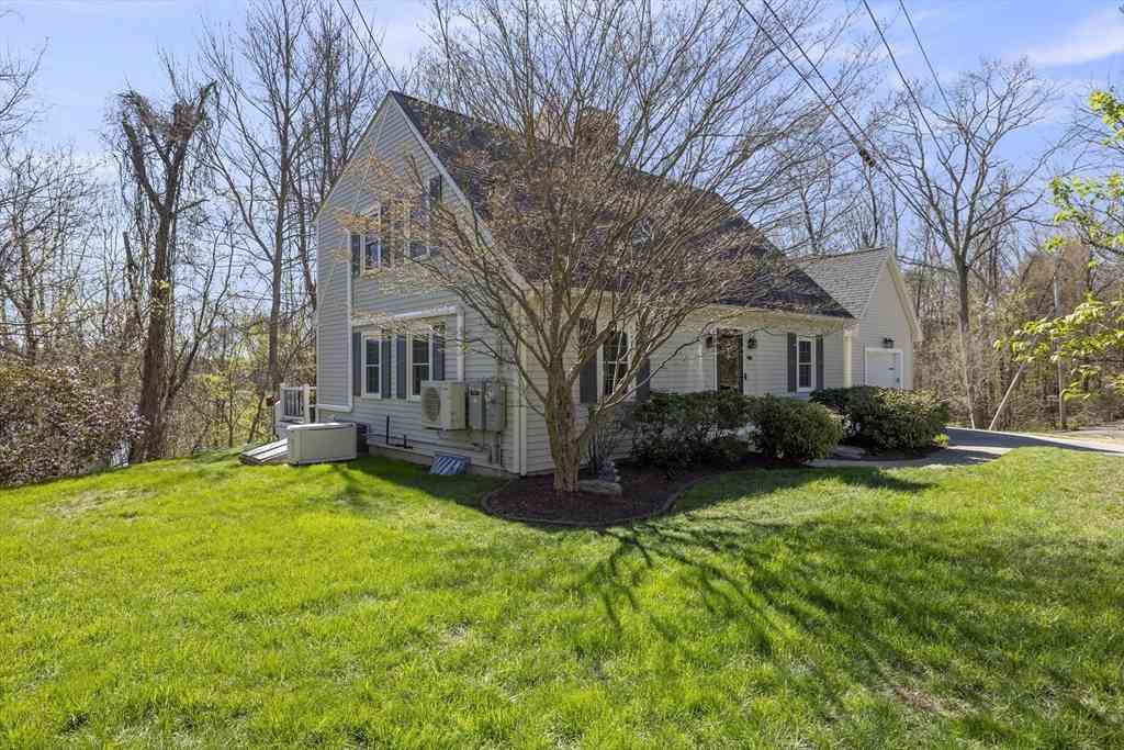 Homes For Sale - 4 Avalon Pl<br/> West Brookfield, MA 01585
