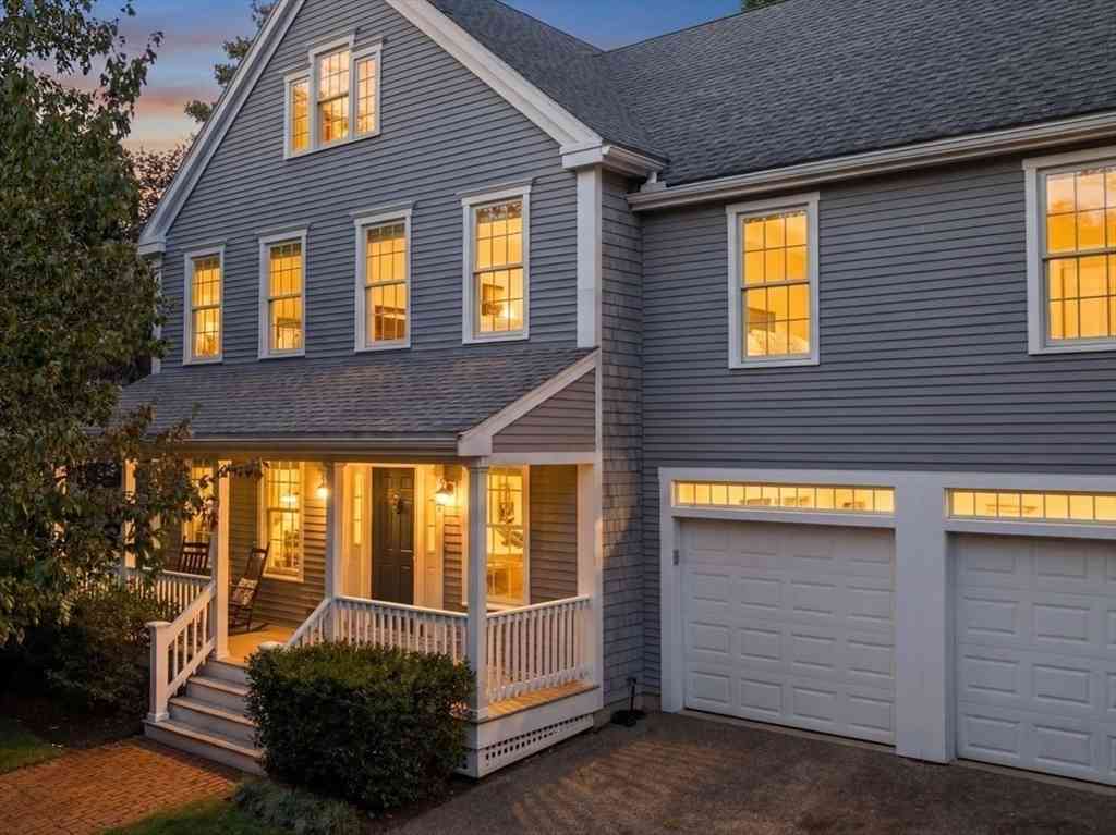 Homes For Sale - 15 Westport Ln<br/> Marblehead, MA 01945