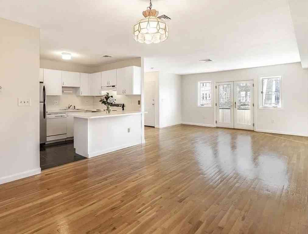 Condo For Rent - 622 Boston Ave #8D<br/> Medford, MA 02155