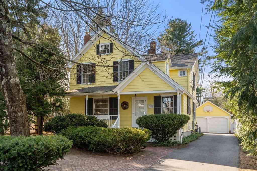 Homes For Sale - 51 Wellesley Street<br/> Middlesex County, Weston, MA 02493