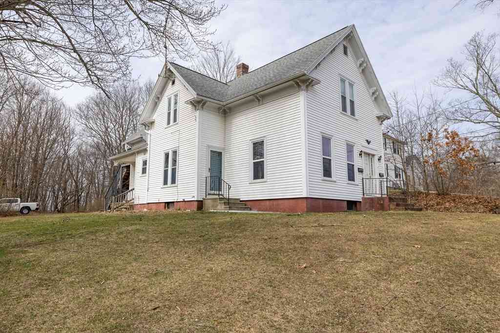 Multifamily For Rent - 54 Ash St<br/> Spencer, MA 01562