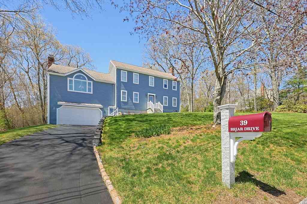 Homes For Sale - 39 Briar Drive<br/> Worcester County, Milford, MA 01757