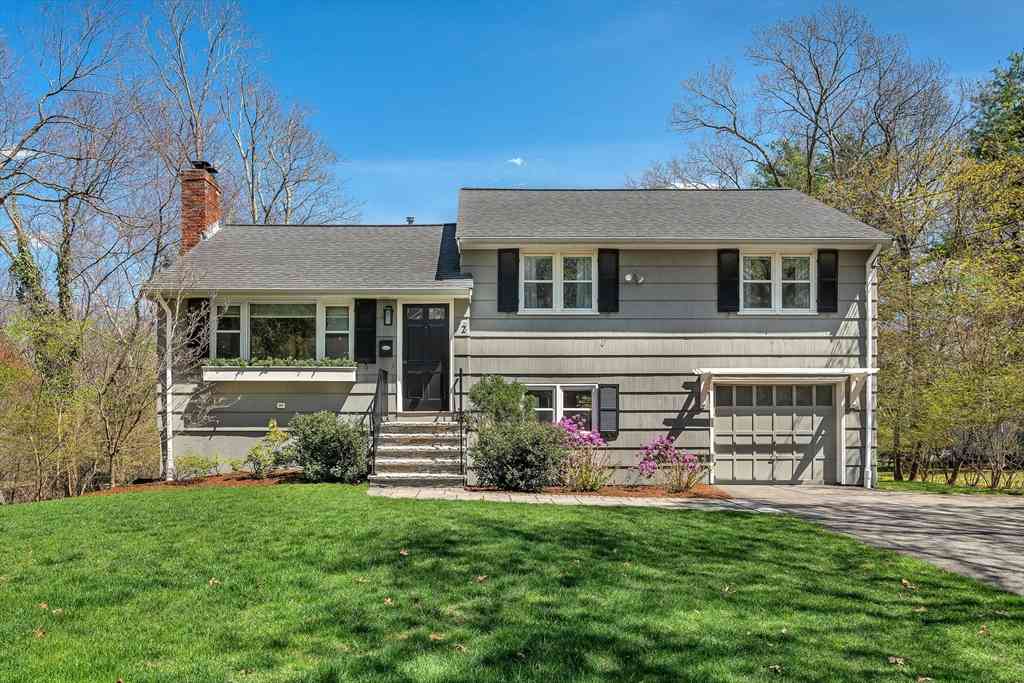 Homes For Sale - 72 Oakcrest Rd<br/> Needham, MA 02492