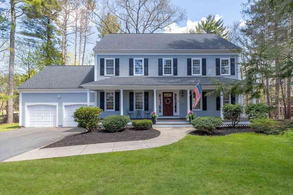 Homes For Sale - 5 Nye Road<br/> Medfield, MA 02052