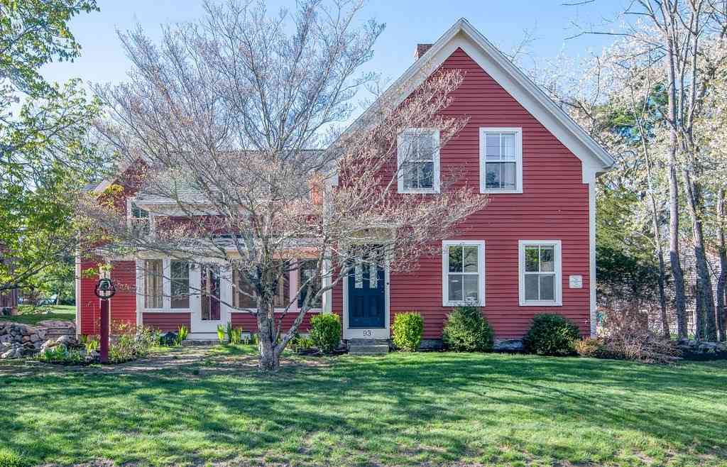 Homes For Sale - 93 Chestnut St<br/> Bristol County, Easton, MA 02356