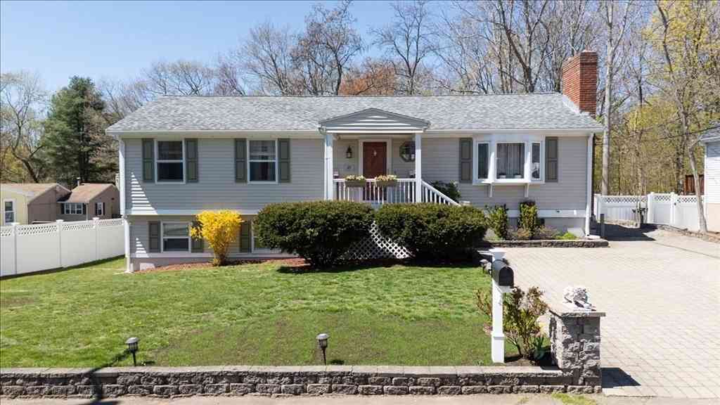 Homes For Sale - 69 Whitehall St<br/> Dedham, MA 02026