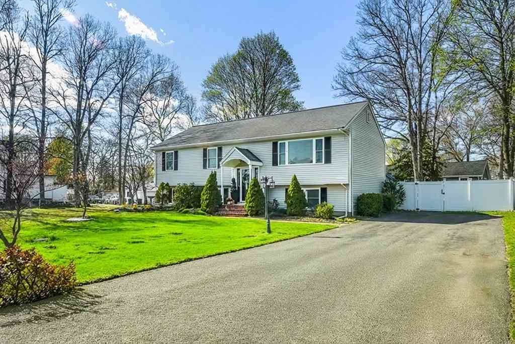 Homes For Sale - 182 North Ave<br/> Plymouth County, Brockton, MA 02302