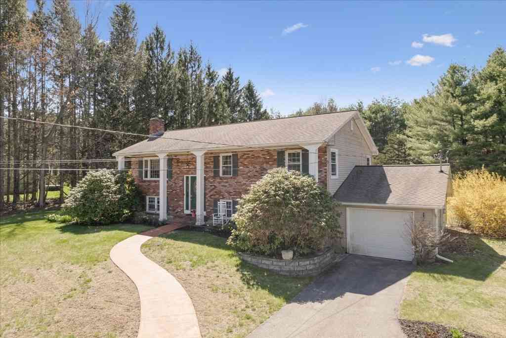 Homes For Sale - 138 Benjamin Rd<br/> Middlesex County, Shirley, MA 01464