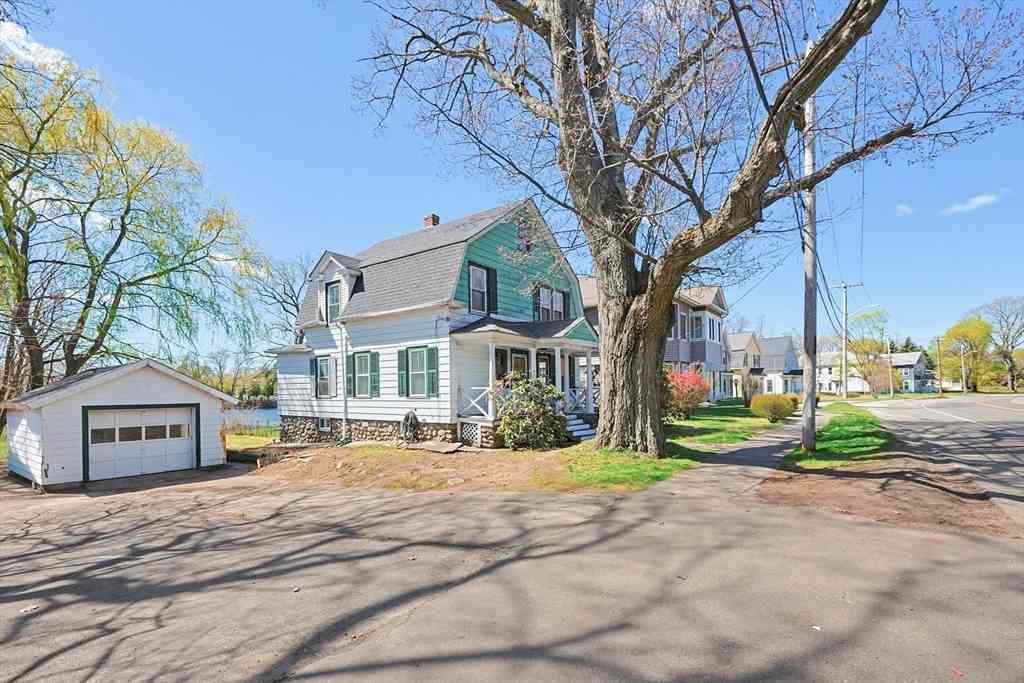 Homes For Sale - 119 Hope Ave<br/> Worcester, MA 01603