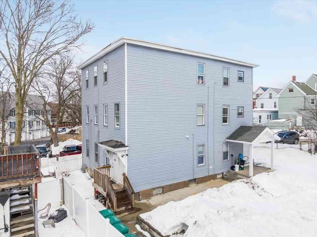 Homes For Rent - 50-52 Andrews Street<br/> Lowell, MA 01852