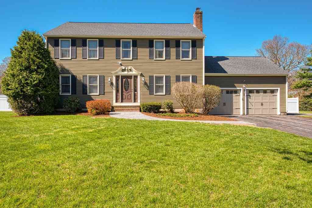 Homes For Sale - 11 Antone Dr<br/> Bristol County, Norton, MA 02766