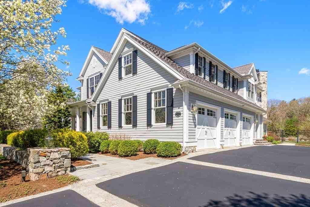 Homes For Sale - 1 Betsy Ln<br/> Dover, MA 02030