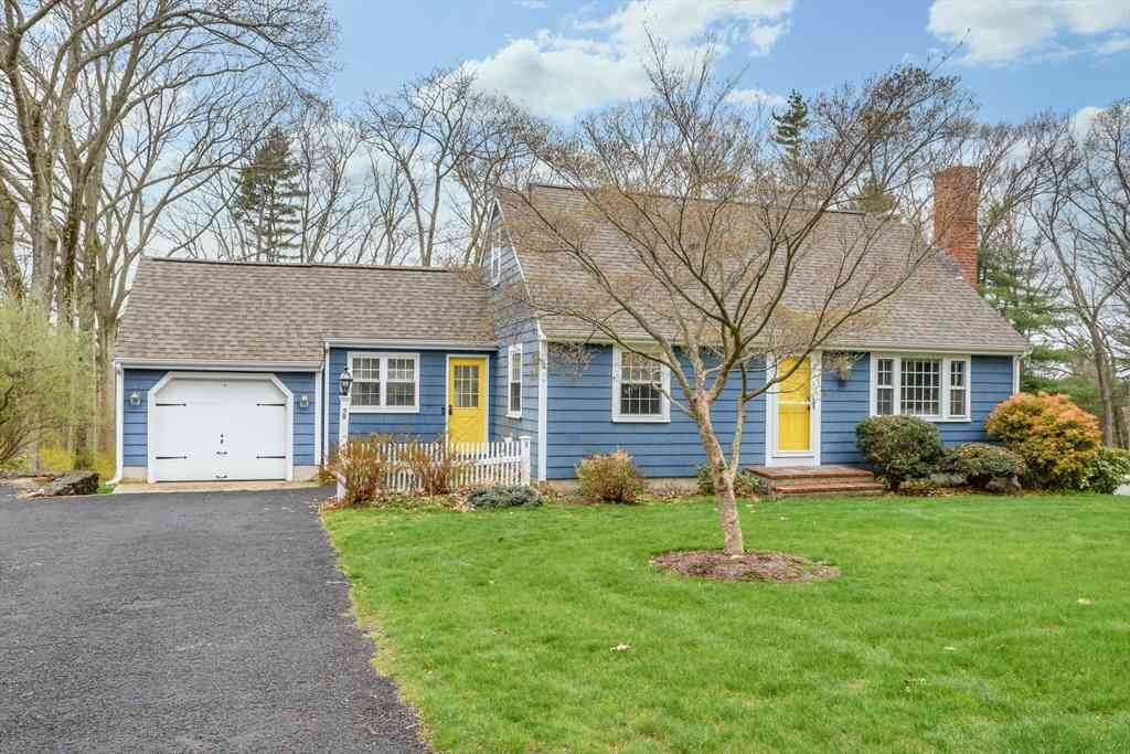 Homes For Sale - 39 Old North Road<br/> Middlesex County, Hudson, MA 01749