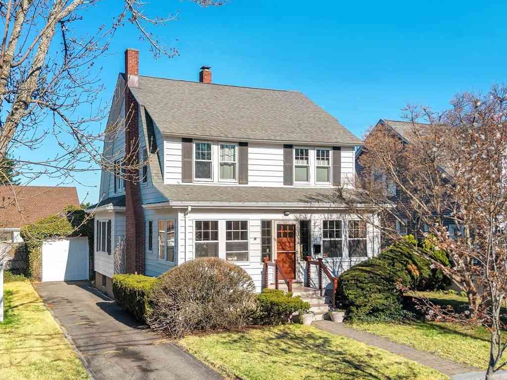 Homes For Sale - 29 Thaxter Rd<br/> Middlesex County, Newton, MA 02460