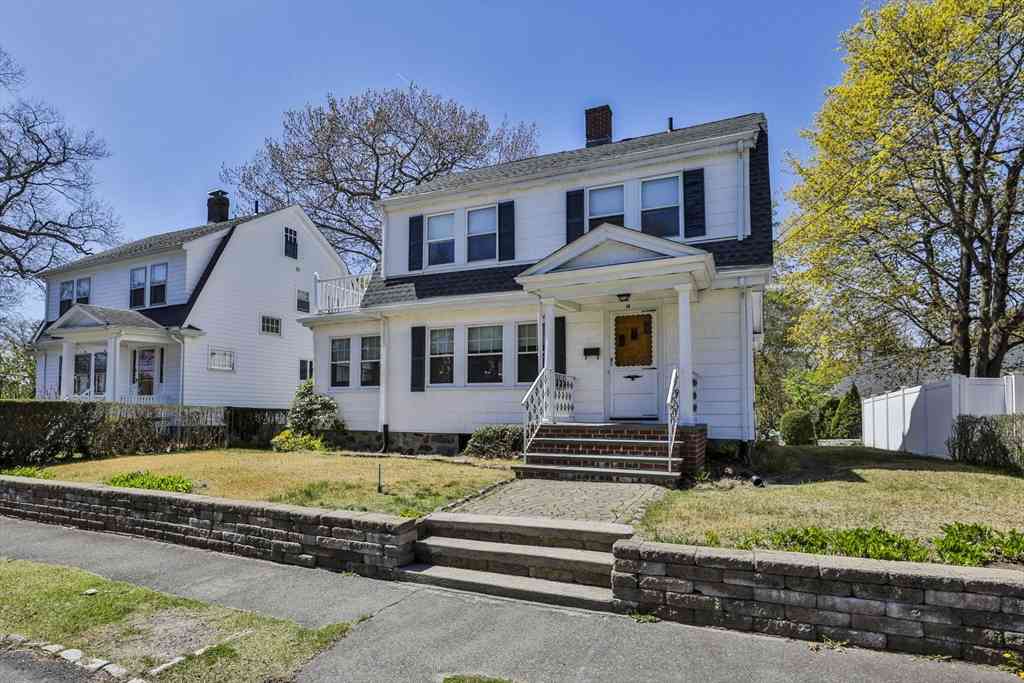 Homes For Sale - 14 Crown St<br/> Milton, MA 02186