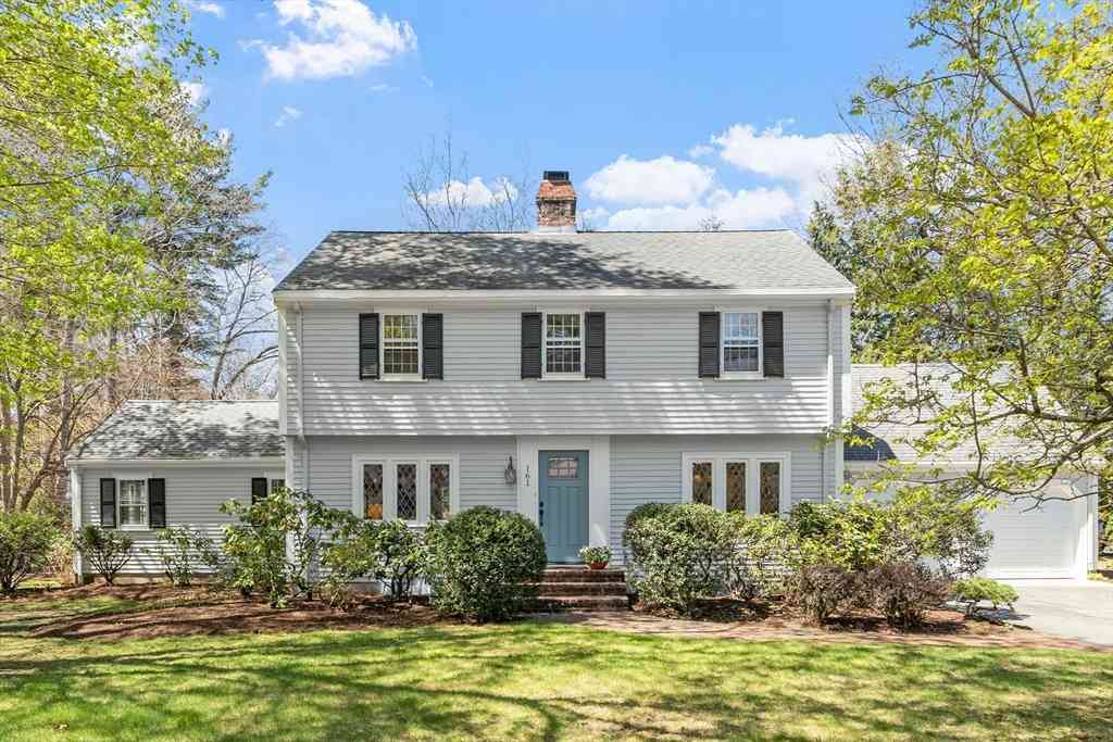 Homes For Sale - 161 Crescent Rd<br/> Concord, MA 01742