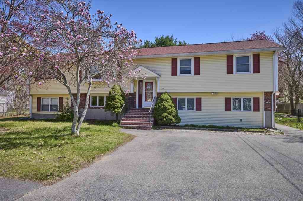 Apartment For Rent - 37 Locust St #1<br/> Burlington, MA 01803