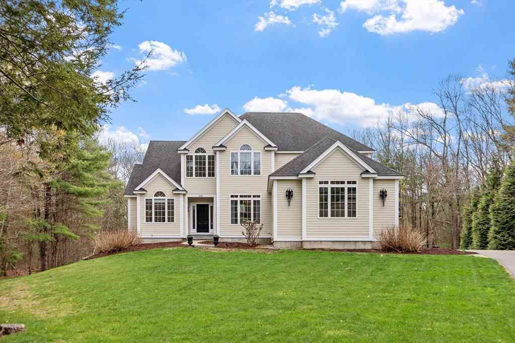 Homes For Sale - 228 Devonshire Way<br/> Worcester County, Lancaster, MA 01523