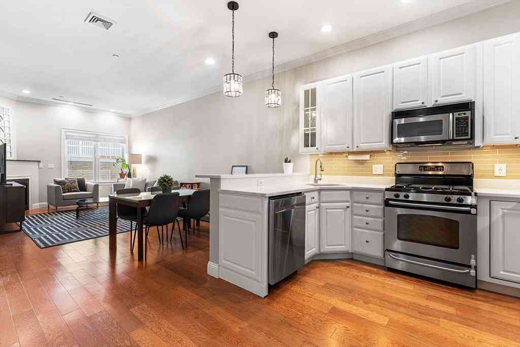 Condo For Sale - 655 E 2nd #102<br/> Boston, MA 02127