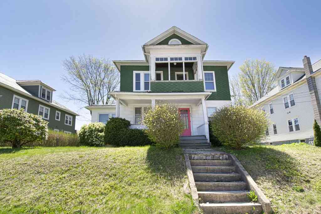 Multifamily For Rent - 441 Hamilton St<br/> Southbridge, MA 01550