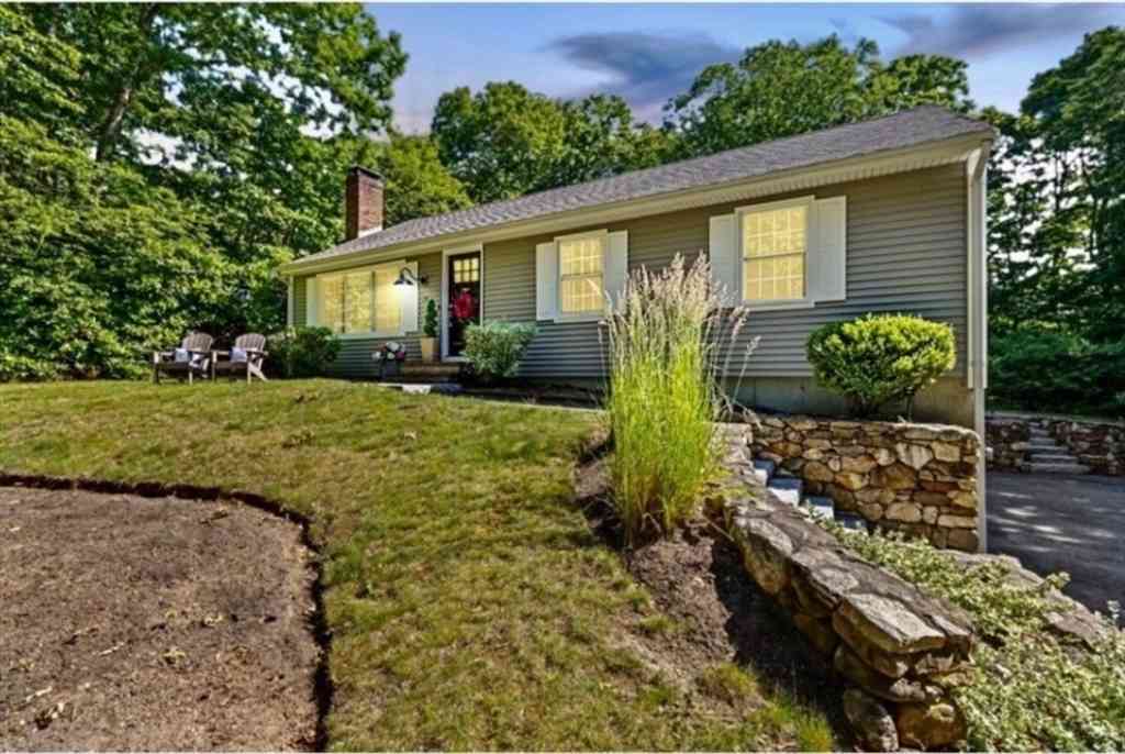 Homes For Sale - 15 Surrey Ln<br/> Barnstable County, Sandwich, MA 02563