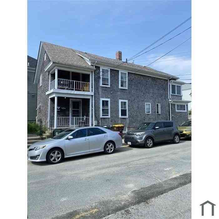 Apartment For Rent - 17 Bardsley St #2<br/> Fall River, MA 02723